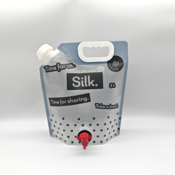 Customized 3-liter butterfly valve suction nozzle bag for liquid packaging of drinking water